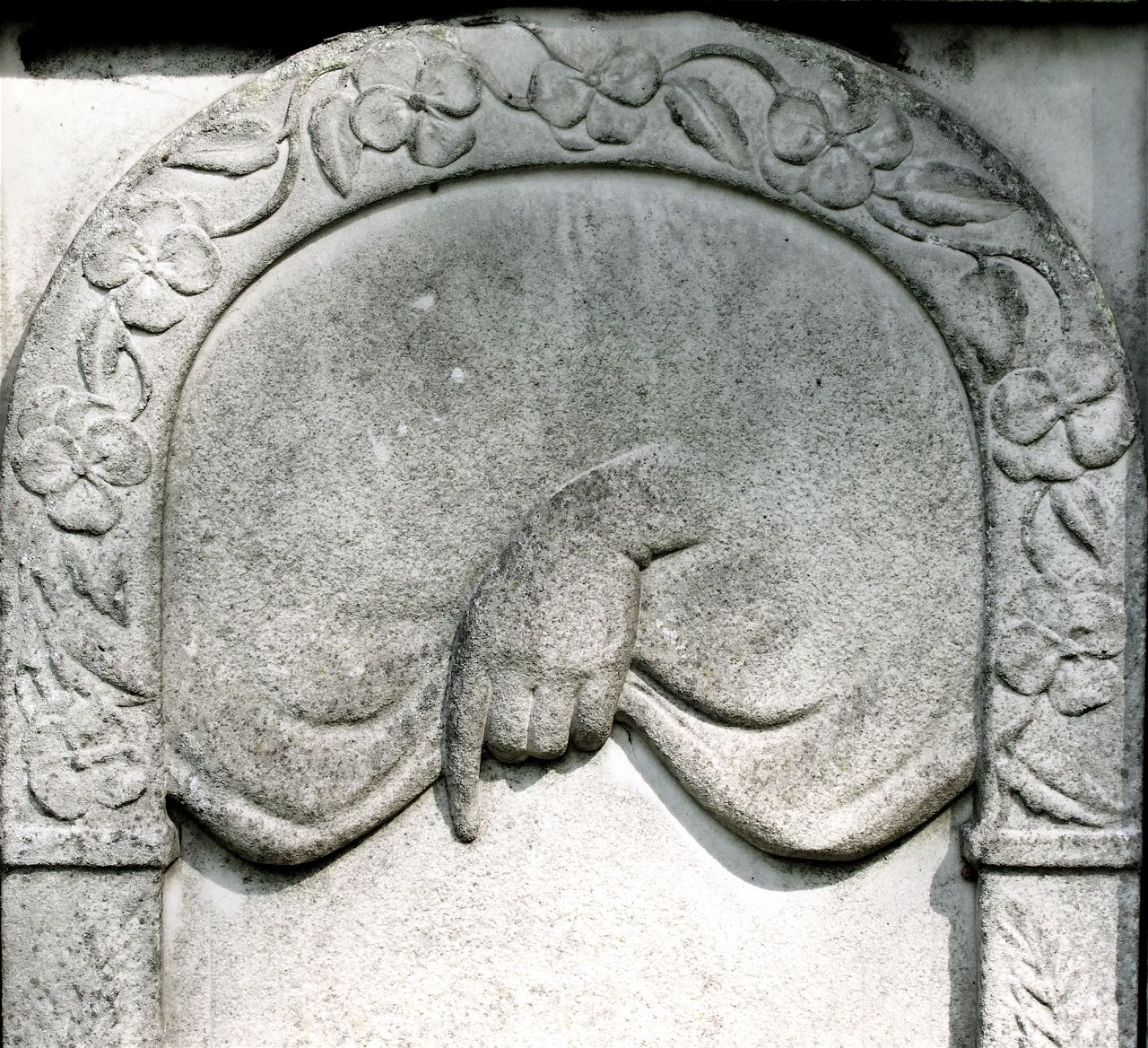 detail steen joodse begraafplaats den haag